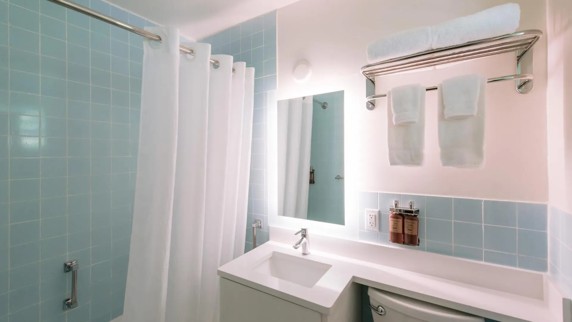 Scp Hilo Hotel 4*,  ארצות הברית