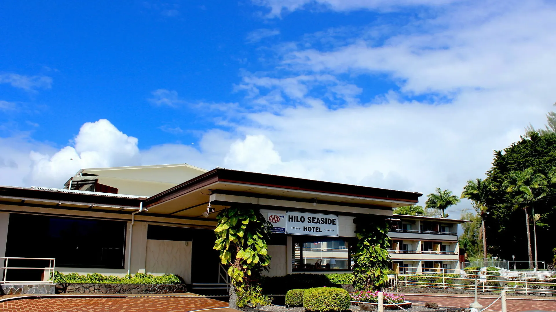Scp Hilo Hotel 4*,